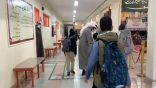 بالفيديو.. طلاب الابتدائية ورياض الأطفال يعودون إلى مقاعد الدراسة بعد انقطاع عامين