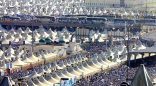 حجاج بيت الله الحرام يتوافدون على مشعر منى لقضاء يوم التروية